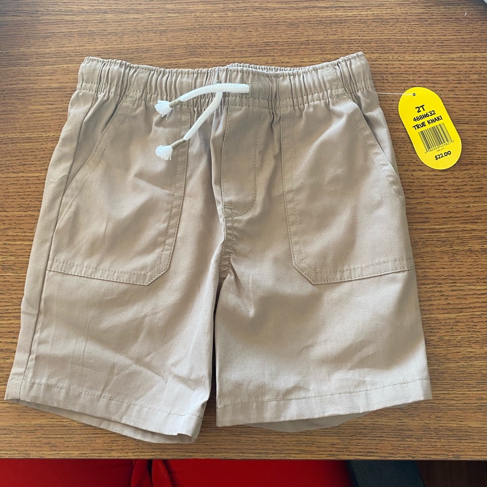 NWT lightning bug 2t shorts